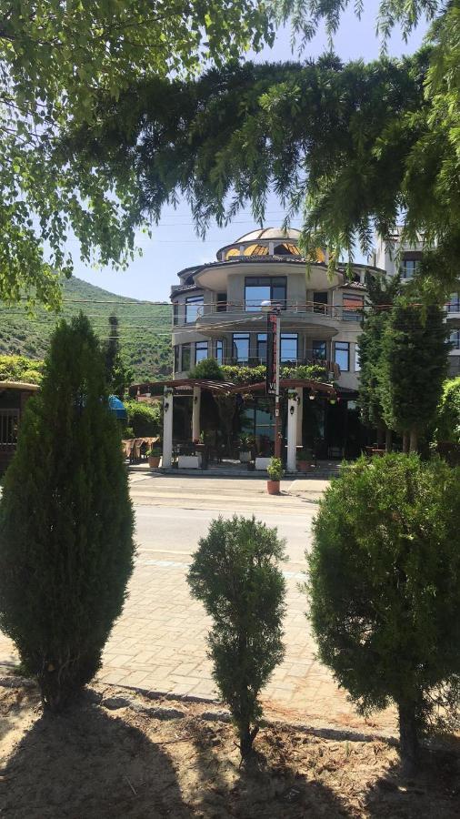 Hotel Saint Marena Pogradec Exterior photo